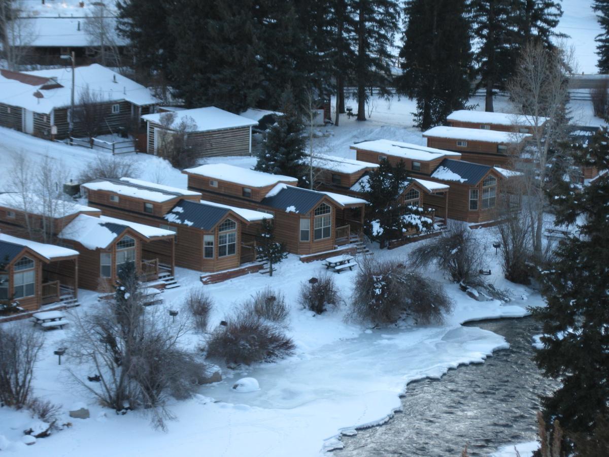 Three Rivers Resort Almont Екстериор снимка